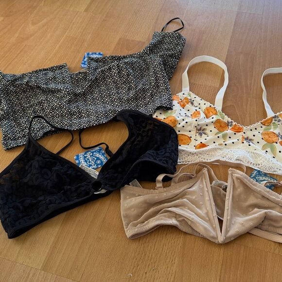 Free people bundle - Picture 4 of 4